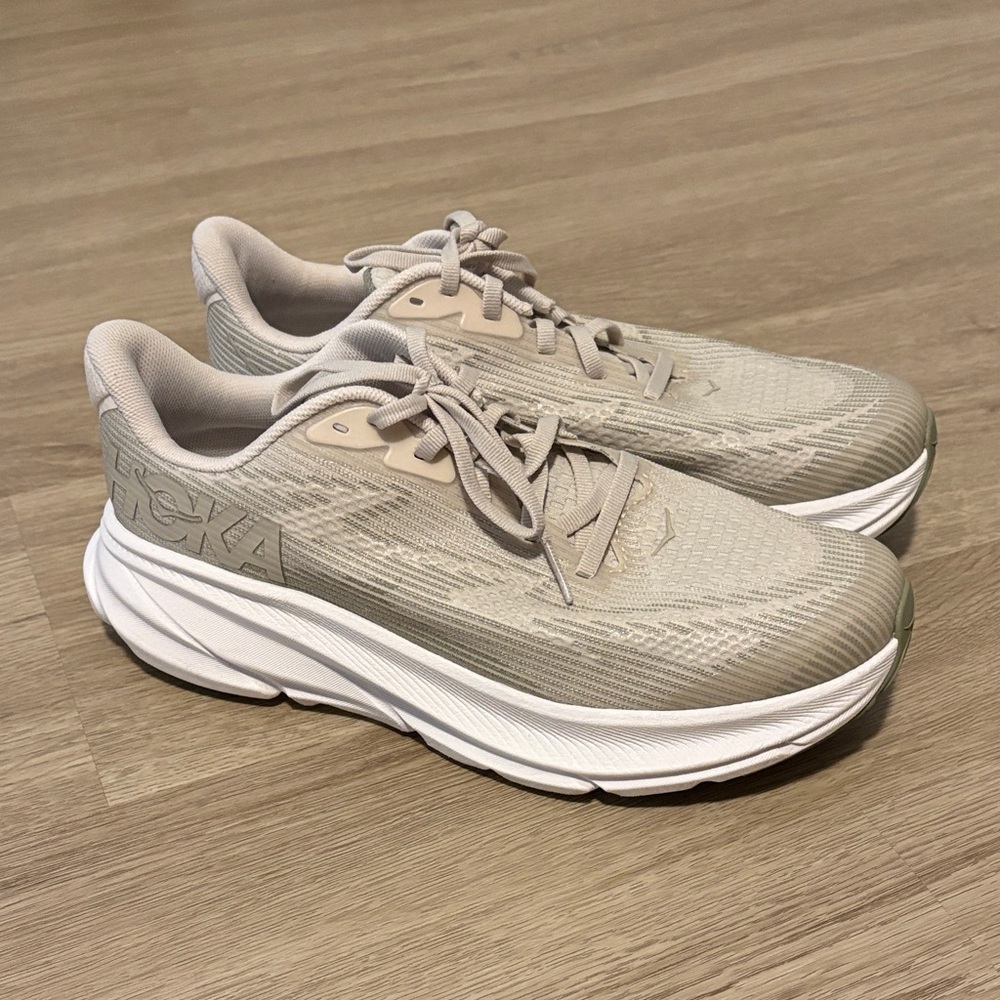 Hokas